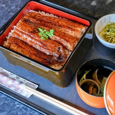 伝統の江戸焼きうなぎ　『鰻重』の写真