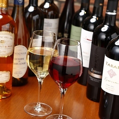 世界から上質ワインを厳選。晩酌邸でしか飲めないワインも!