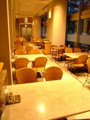 カジュアルダイニング フロールの雰囲気2