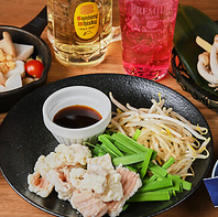 名物料理からデザートにお酒まで多彩な品揃え