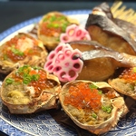 【コスパ抜群の創作料理】大人気の蟹味噌甲羅焼！一人一つが当たり前！？