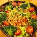 料理メニュー写真 六種類の野菜サラダ