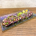 料理メニュー写真&nbsp;枕崎産直送の藁カツオのたたき