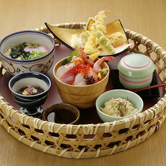 ミニ海鮮丼かご盛り膳