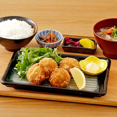 金賞受賞若鶏の旨塩からあげ定食