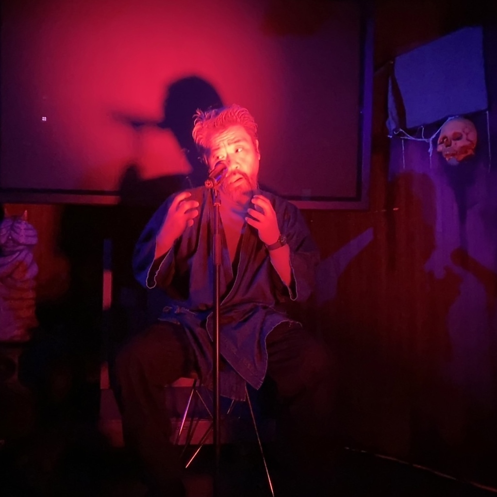 専属の語り手による怪談ライブはご来館頂ければ”必ず”聞けます！しかも、話だけじゃない…？