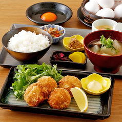 金賞受賞若鶏の旨塩からあげ定食（上セット）