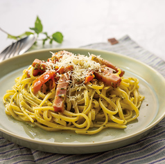 ベーコンとセミドライトマトのジェノベーゼ