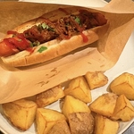 店内手作り♪〆にも嬉しい肉厚ドッグ！