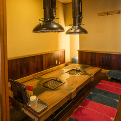 ゆっくりとお過ごしいただけるお座敷個室です！大人気のため、2時間の制限を設けさせていただいております。ご予約にてお席の希望をお伝えください。（※混雑時は、5名様以上でご利用可能ですので、ご了承ください。）