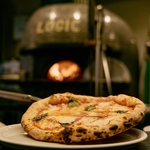 ピッツァが当店看板メニュー！ピッツァ職人が焼き上げるサクッモチッ♪ナポリピッツァは絶品♪♪
