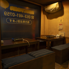 広々としたテーブル席は、ご家族や、三世代での賑やかなお食事に最適です。美味しい焼肉と餃子を囲み、家族の絆を深める素敵な時間をお過ごしください♪