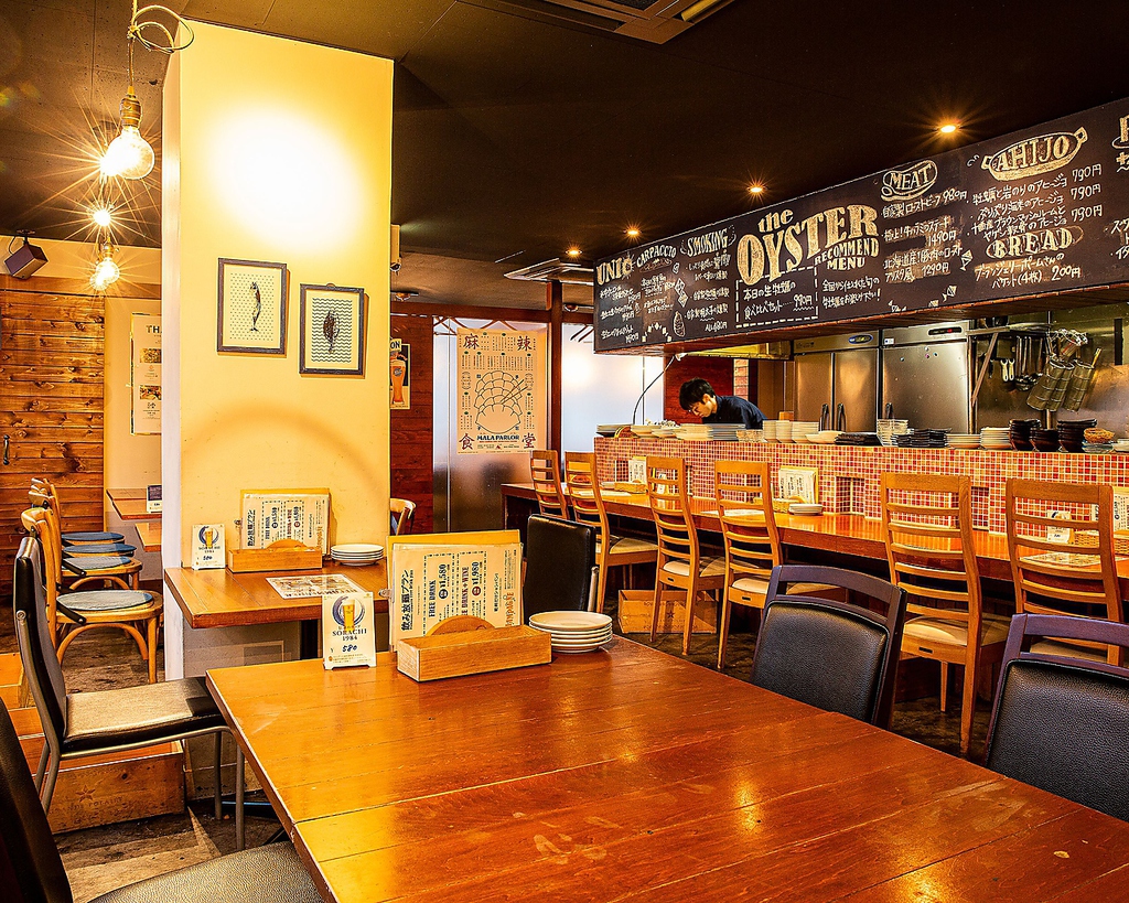 カウンター・テーブル・個室　様々な用途に合わせてお使いいただけます！