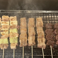 豊富な種類の串焼きでお酒も進む！