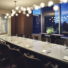 【12名様×1】12名様までの大人数様での集まりやイベントに周囲を気にせずお楽しみいただける個室もご用意しております。