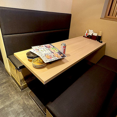 カップルのかたには、こちらのお席。