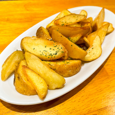 皮付きフライドポテト