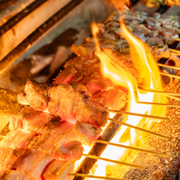 あふれ出る肉汁！本格炭火で焼き上げる地鶏串の極み★