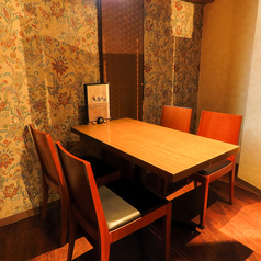 お仕事帰りのご宴会にゆっくり寛げる空間でご提供致します。ご要望がありましたら、お気軽にお電話にてご相談くださいませ。