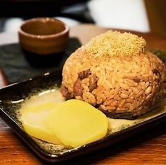 おでん出汁炊き込みご飯のおにぎり