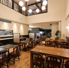 1階　モダンな内装　1階のみの貸切もOK