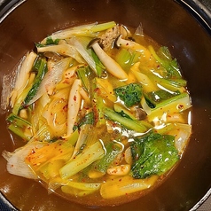 野沢菜と牛すじの塩煮込み