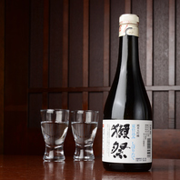 季節の日本酒も取り揃えております。