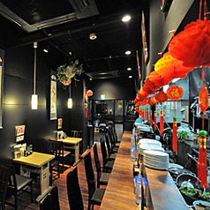 お一人でも立ち寄りやすいお席です