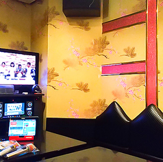 大人数用のお部屋もご用意しております。カラオケ以外のご利用でも大丈夫です♪お気軽にお問い合わせください。