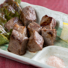 黒毛和牛のサイコロステーキ/牛タン塩焼き