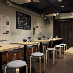 韓国鍋 オモニ 梅田店の雰囲気1