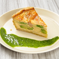 アボカドとスモークサーモンのキッシュ/季節のキッシュ
