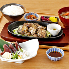 軍鶏炭火焼き(中)と選べるおかず定食