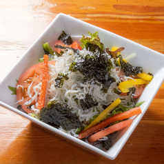 トマトとシラスチョレギサラダ