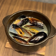 白ワイン薫る ムール貝のココット蒸し