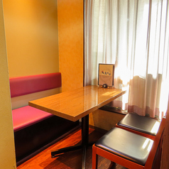 20名様以上の宴会でも1つのテーブルでOK◎お気軽にご相談ください。小規模の団体様でもご案内できる個室席を豊富にご用意しております。上野での様々なシチュエーションにお使い頂ける完全個室を完備!