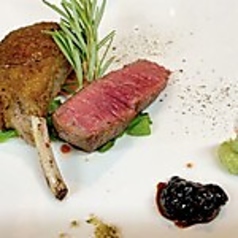 仔羊の炭火焼とサーロインステーキ