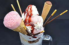 ビックリパフェ