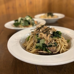 ホタテと広島菜の梅肉ソースパスタ