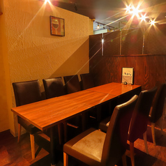 大小さまざまな個室をご用意しています♪2名様から8名様まで可能な個室や、70名様まで対応可能な個室もございます。お気軽に個室希望でご予約ください。