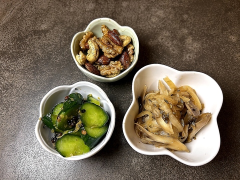 祐天寺駅徒歩１０秒！お酒との相性を追求したスパイス料理で乾杯のひとときを。