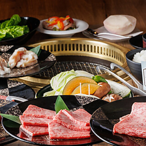 松阪牛を一頭買いし、鮮度◎のホルモンや赤身をリーズナブルに提供する焼肉店♪