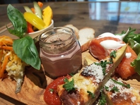 昼飲み大歓迎！多彩なクラフトビールでリラックス