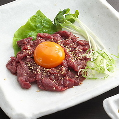 馬肉ユッケ