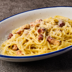 黒トリュフ香る”シロボナーラ”