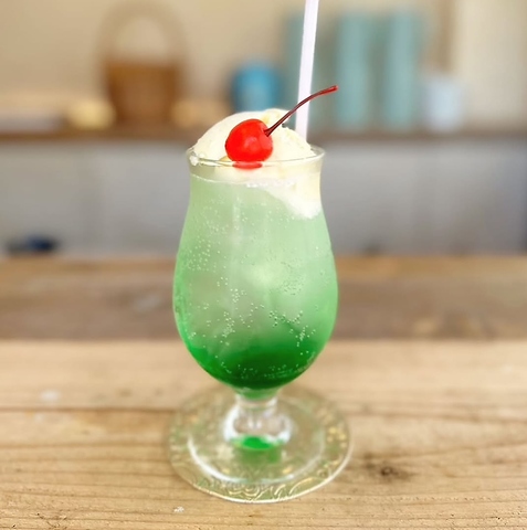 古楽を中心にクラシック音楽が流れるcafe&bar