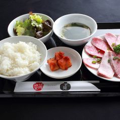 お昼から☆鉄板を使ってジュウジュウ焼肉焼いちゃおう♪