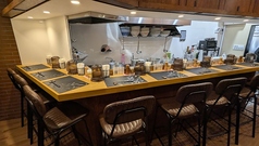 Ramen&Bistro Crab Club の雰囲気3