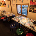 【駅チカの居酒屋】駅近の好立地でアクセス抜群。お仕事帰りにもサクッと立ち寄りやすく、気軽な一杯にぴったりです◎友達や同僚との飲み会はもちろん、待ち合わせ前後や急な集まりにも便利。鉄鍋餃子に串焼き、〆はラーメンで博多屋台の雰囲気を存分に味わえる♪二次会やちょい飲みなど、さまざまなシーンに対応！