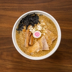 王道背脂×赤背脂！町中華のような安心感で楽しむ本格麺